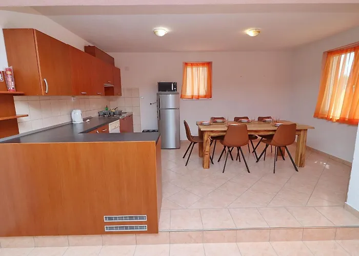 Michele-three Bedroom With Terrace Mandarin * Orebić