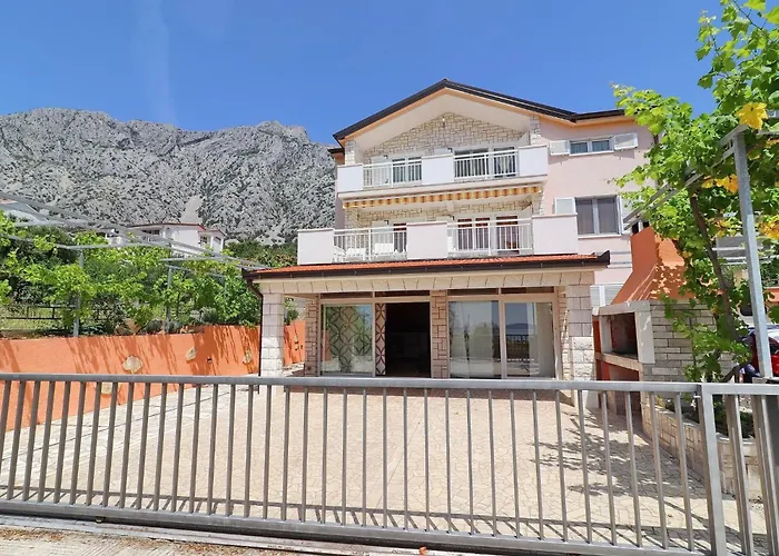 Michele-three Bedroom With Terrace Mandarin Appartement Orebić