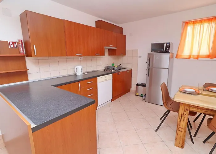 Appartement Michele-three Bedroom With Terrace Mandarin *