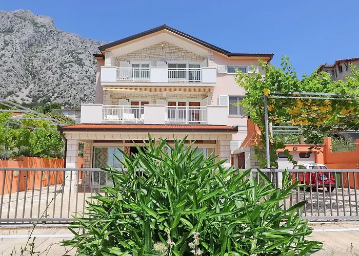 Michele-three Bedroom With Terrace Mandarin Appartement Orebić