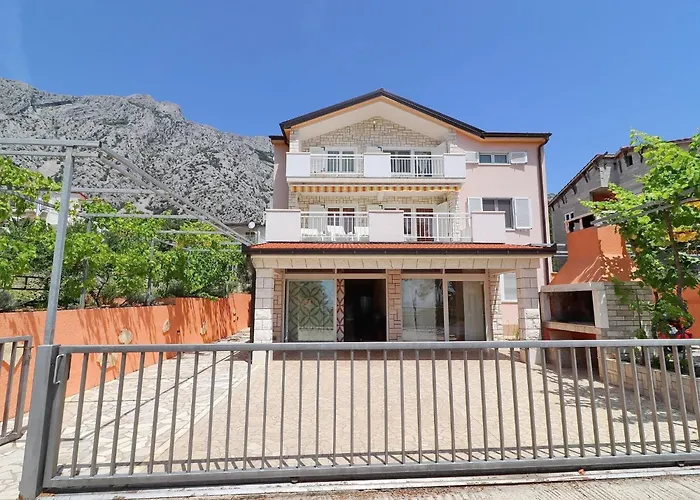 Appartement Michele-three Bedroom With Terrace Mandarin