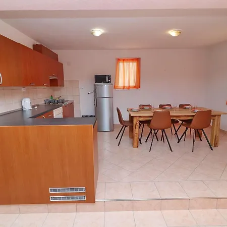 Michele-three Bedroom With Terrace Mandarin * Orebić