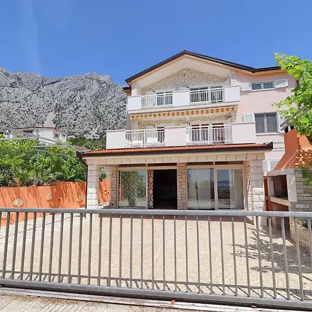 Michele-three Bedroom With Terrace Mandarin Apartment Orebic