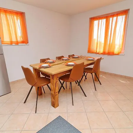 Apartment Michele-three Bedroom With Terrace Mandarin Orebic