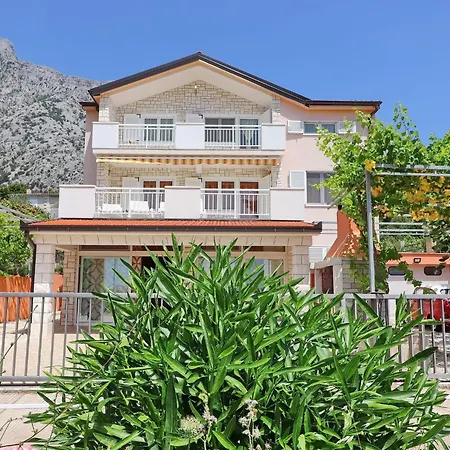 Michele-three Bedroom With Terrace Mandarin Apartment Orebic