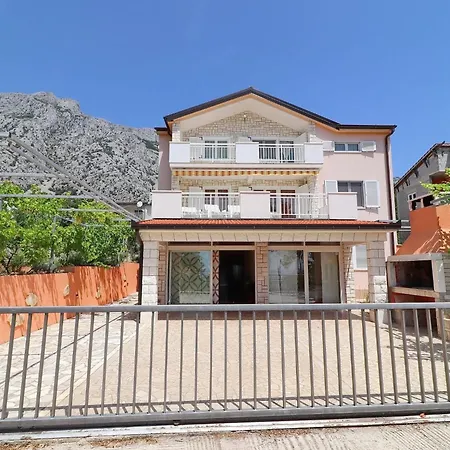 Appartement Michele-three Bedroom With Terrace Mandarin