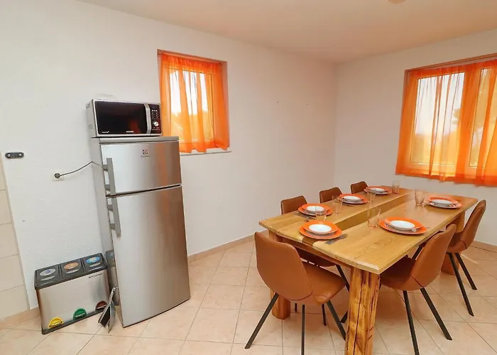 Michele-three Bedroom With Terrace Mandarin Orebić