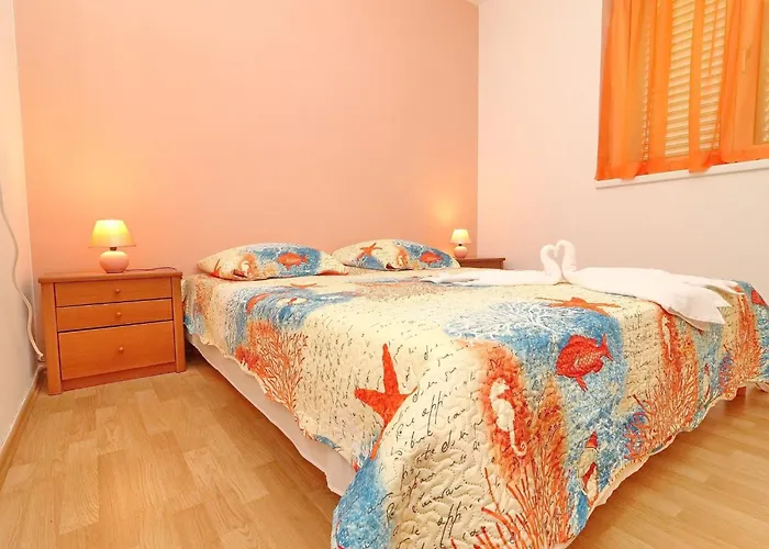 Michele-three Bedroom With Terrace Mandarin * Orebić